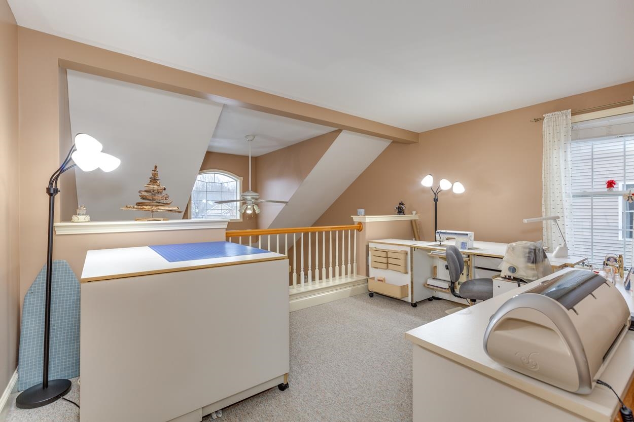 9 Arbor Circle Litchfield, NH 03052 - Photo 23 of 40