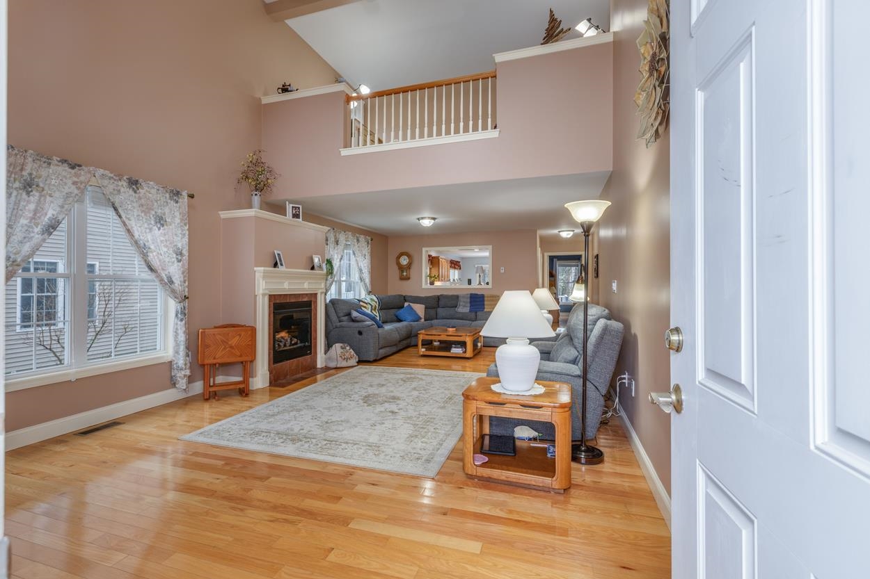 9 Arbor Circle Litchfield, NH 03052 - Photo 24 of 40