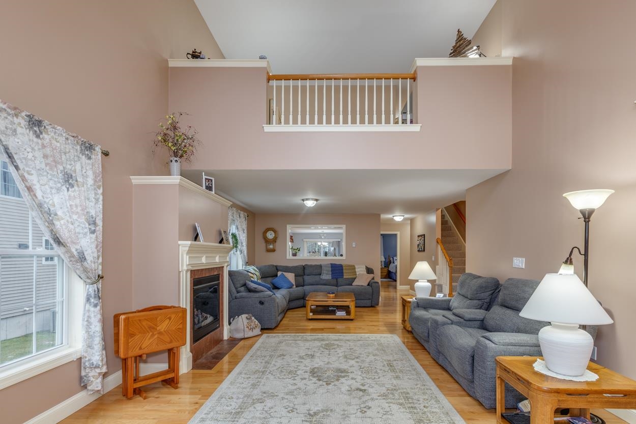 9 Arbor Circle Litchfield, NH 03052 - Photo 35 of 40