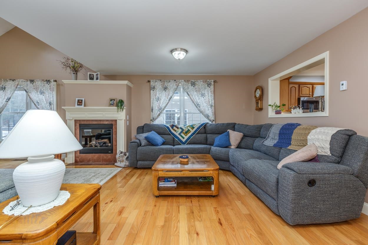 9 Arbor Circle Litchfield, NH 03052 - Photo 38 of 40