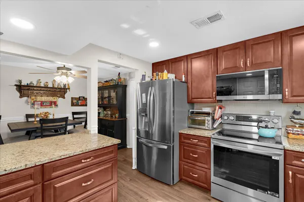 $380,000 | 8085 Castle Rock Court, Pasadena, MD 21122