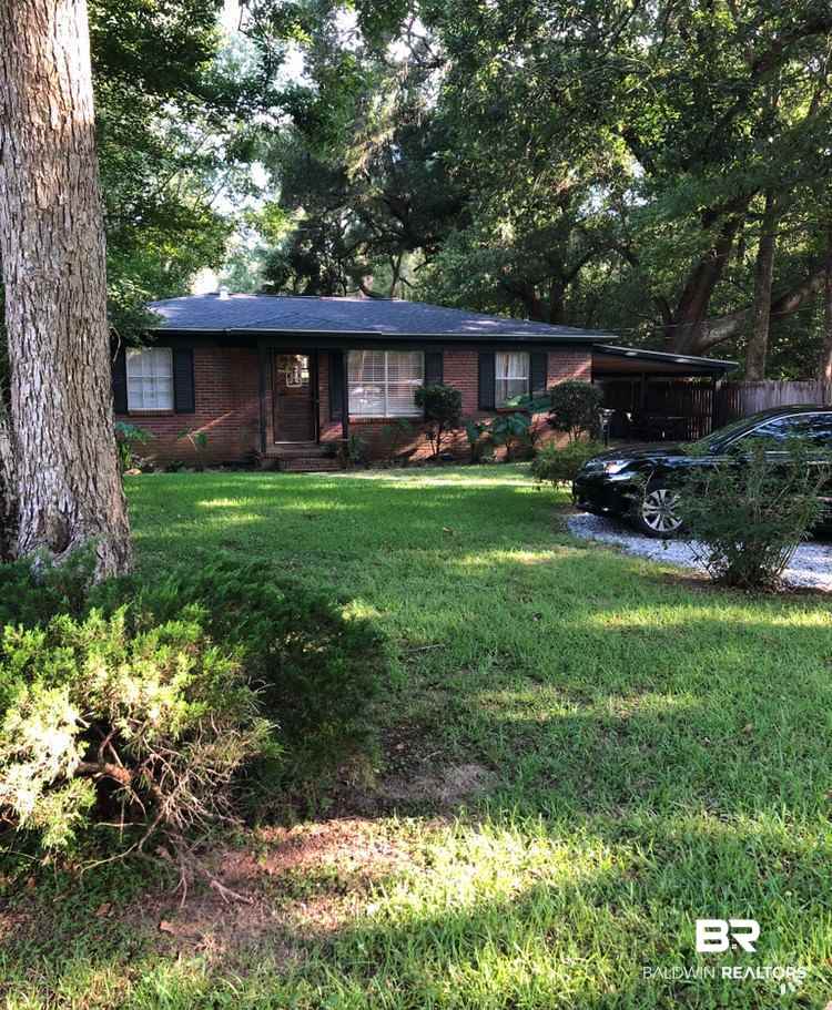 556 Middle Street Fairhope, AL 36532 - Photo 1 of 13