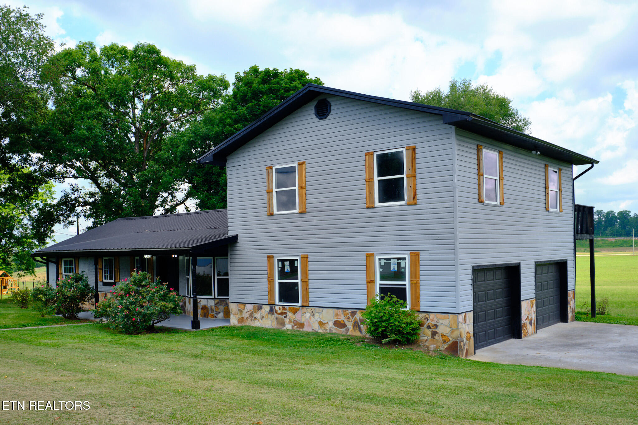 560 Rudd Rd Adjustment of Color 2