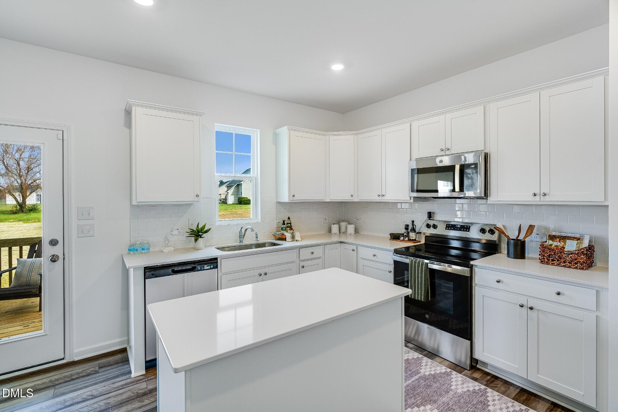 735 Roy Adams Road Angier, NC 27501 - Photo 16 of 32 SUN_HawthorneWest_Pic_BrunswickIII_19