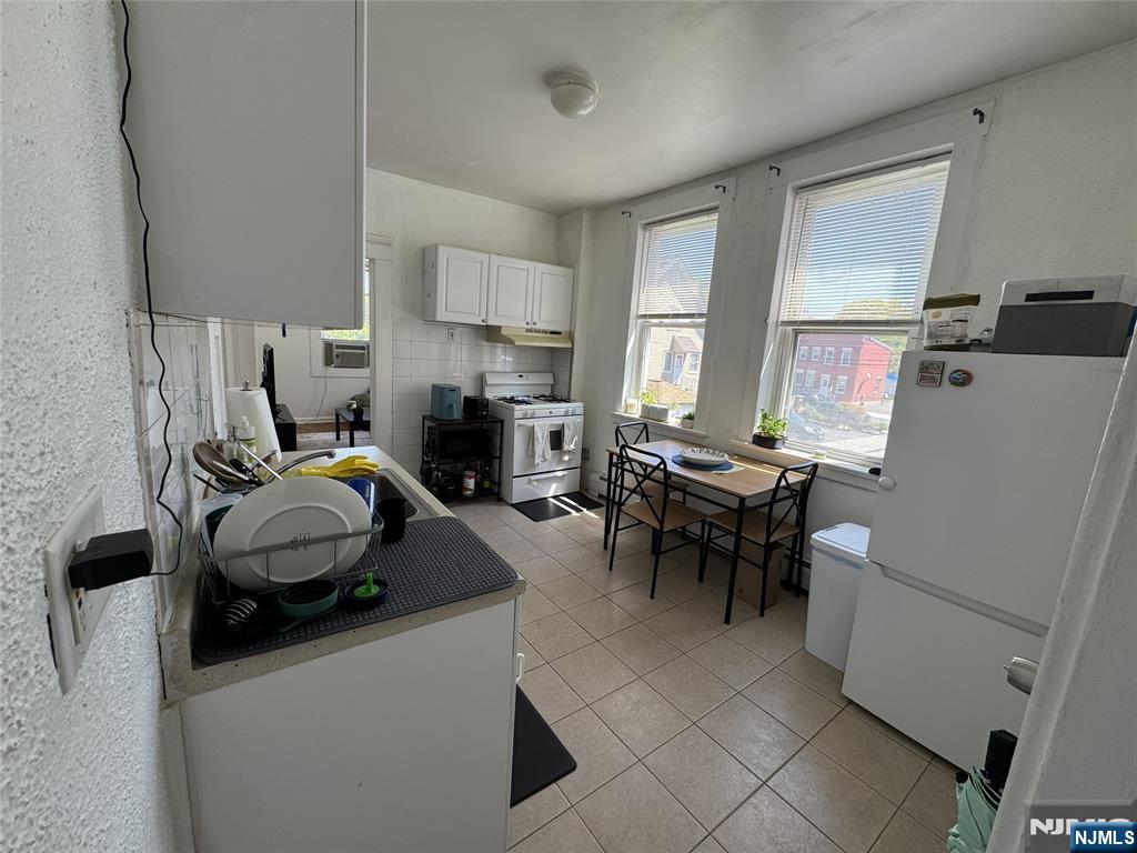 344 Union Avenue, Unit 3 Rutherford, NJ 07070 - Photo 4 of 5