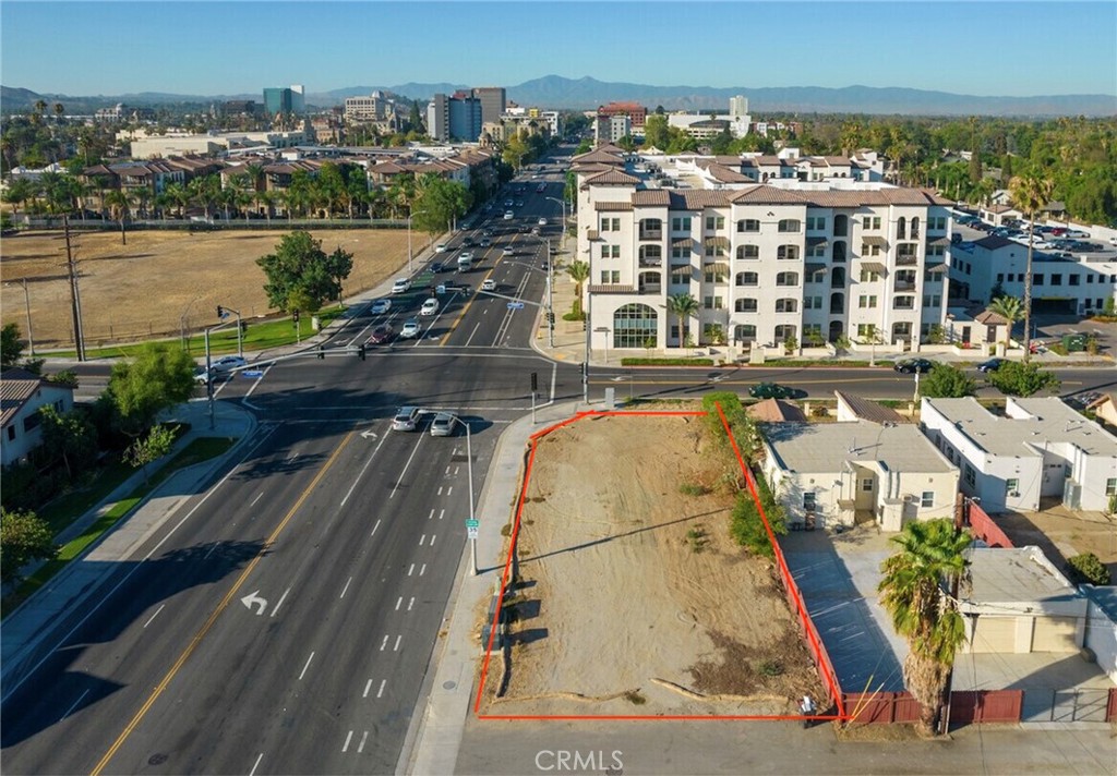 3071 Market Street Riverside, CA 92501 - Photo 1 of 2