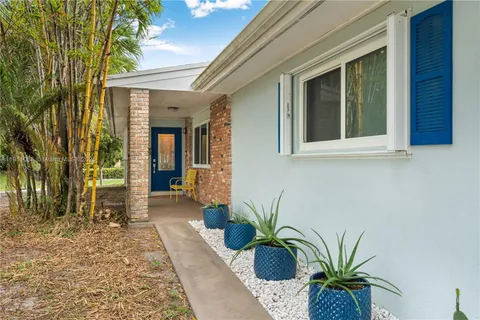 $850,000 | 17600 Southwest 91st Avenue, Palmetto Bay, FL 33157