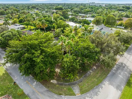 $850,000 | 17600 Southwest 91st Avenue, Palmetto Bay, FL 33157