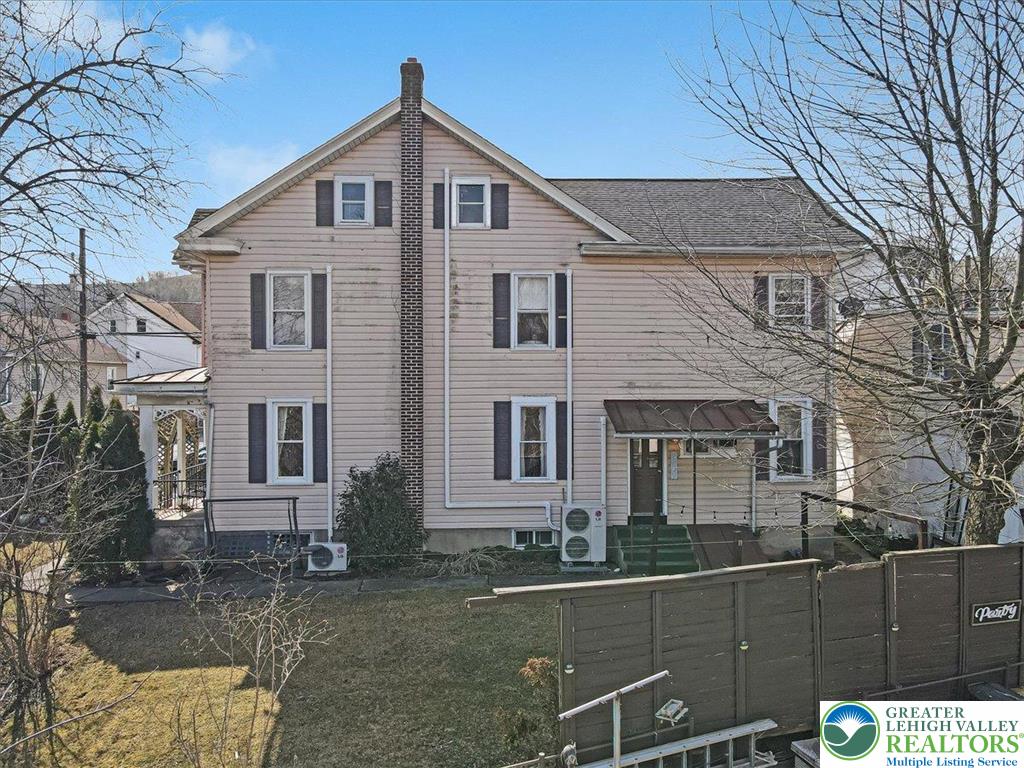12 Chestnut Avenue Jim Thorpe, PA 18229 - Photo 27 of 38 a front view of a house with a yard