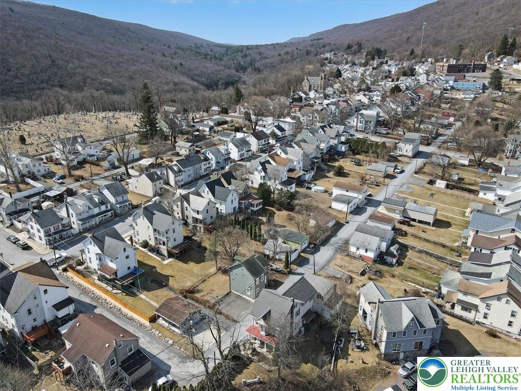 12 Chestnut Avenue Jim Thorpe, PA 18229 - Photo 31 of 38 an aerial view of multiple house