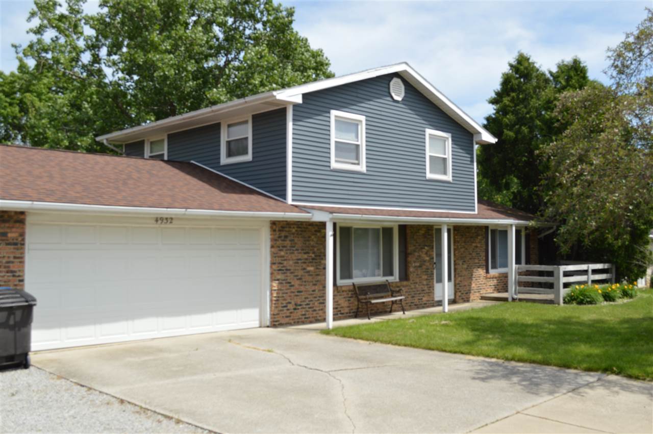 4932 Maplecrest Road Fort Wayne, IN 46835 - Photo 1 of 16