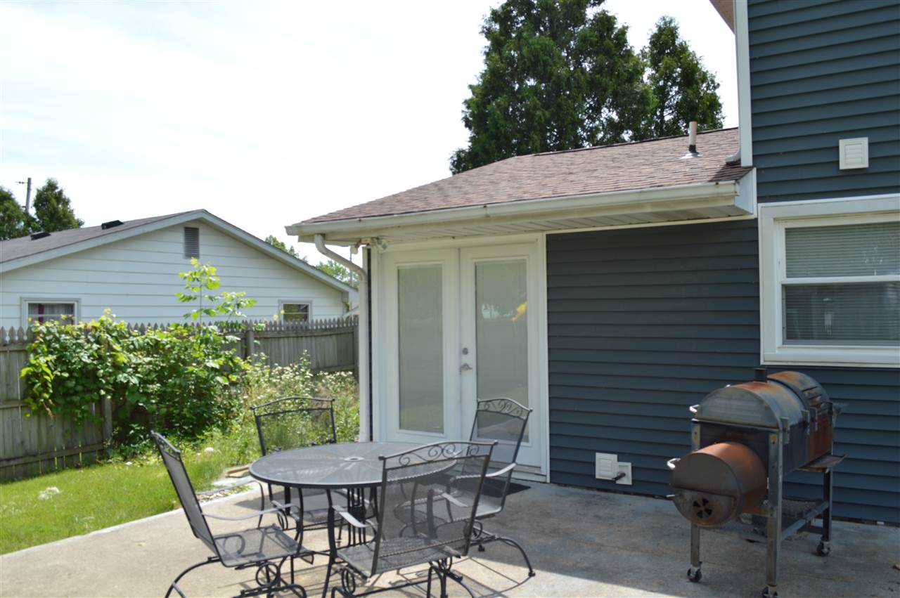 4932 Maplecrest Road Fort Wayne, IN 46835 - Photo 5 of 16