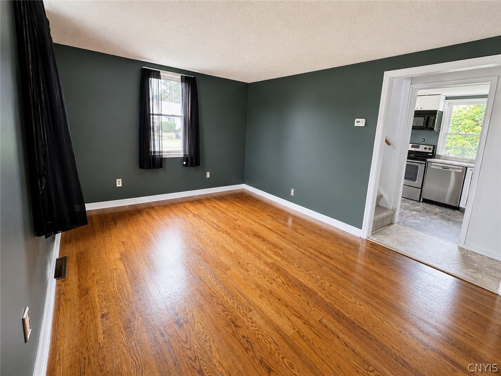 312 Oakwood Street Rome, NY 13440 - Photo 10 of 41