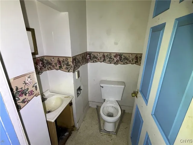 $83,700 | 1023 Academy Street, Watertown, NY 13601