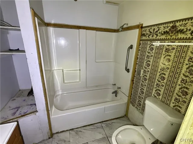 $83,700 | 1023 Academy Street, Watertown, NY 13601