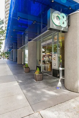 $665,000 | 737 Olive Way, Unit 2706, Seattle, WA 98101