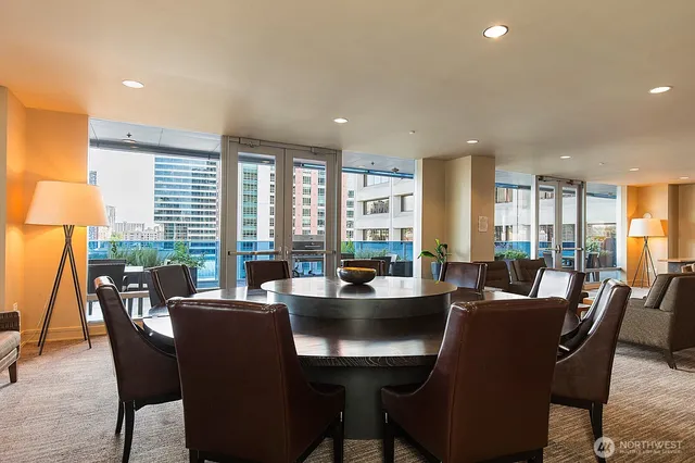 $665,000 | 737 Olive Way, Unit 2706, Seattle, WA 98101