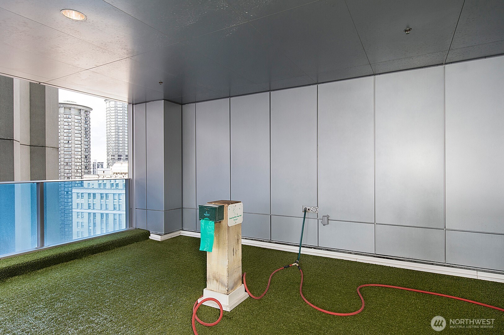 737 Olive Way, Unit 2706 Seattle, WA 98101 - Photo 22 of 24