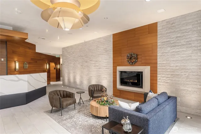 $665,000 | 737 Olive Way, Unit 2706, Seattle, WA 98101