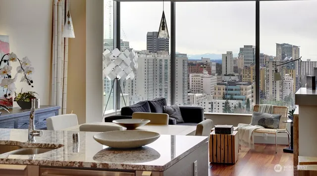 $665,000 | 737 Olive Way, Unit 2706, Seattle, WA 98101