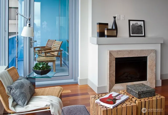 $665,000 | 737 Olive Way, Unit 2706, Seattle, WA 98101