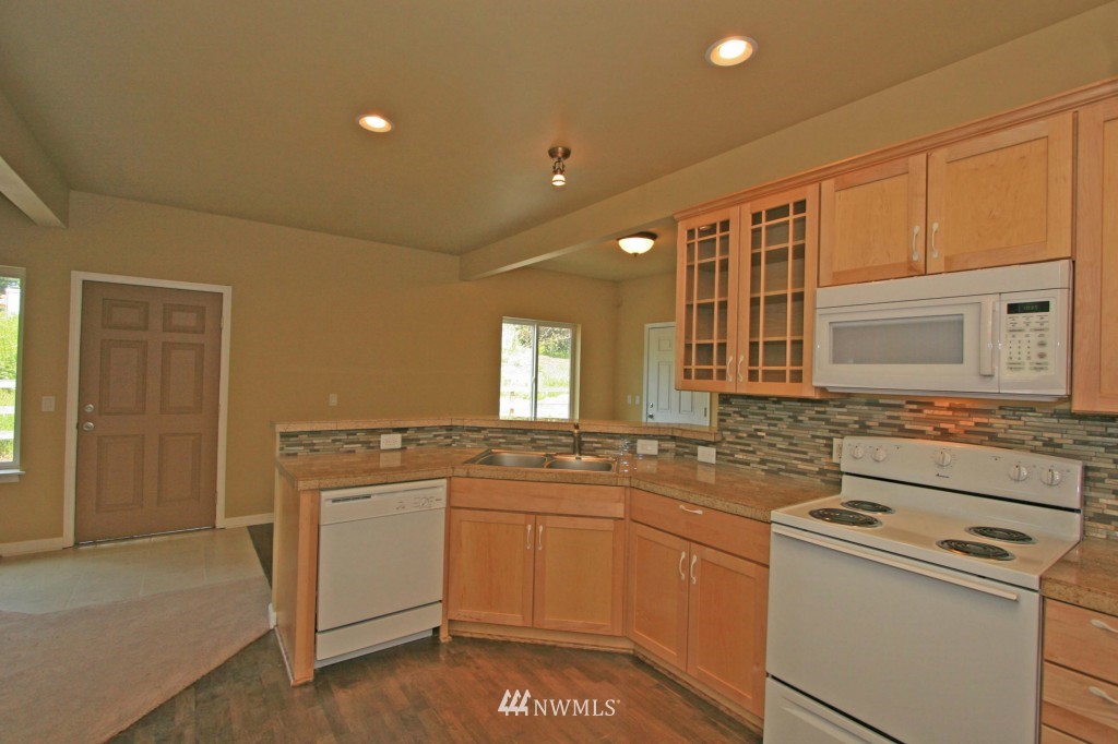 21509 Connells Prairie Road Buckley, WA 98321 - Photo 8 of 15 Gallery Image 8