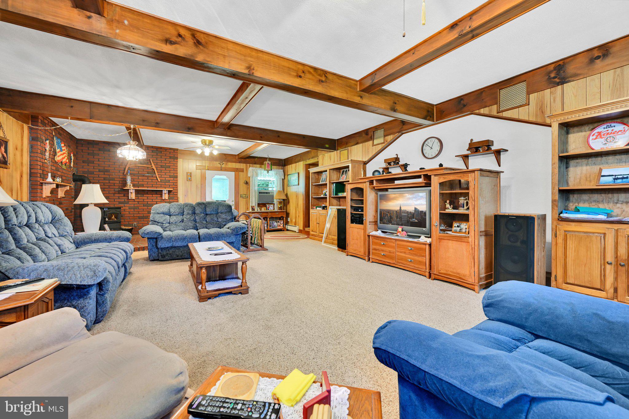 225 Morea Road Frackville, PA 17931 - Photo 17 of 49 Family Room