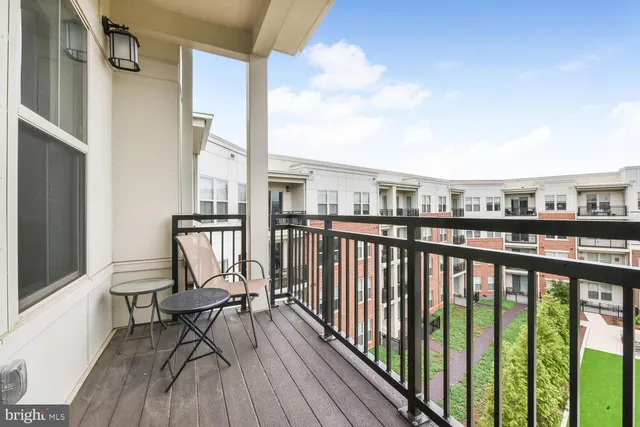 $645,000 | 10755 Fairgrounds Drive, Unit 431, Fairfax, VA 22030