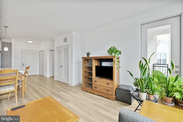 $645,000 | 10755 Fairgrounds Drive, Unit 431, Fairfax, VA 22030