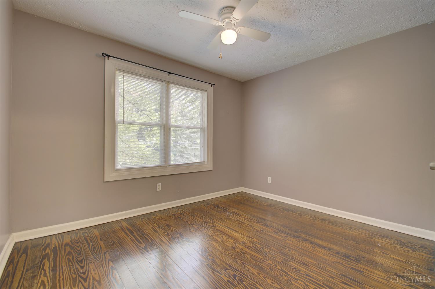 547 Sutton Road Cincinnati, OH 45230 - Photo 18 of 30
