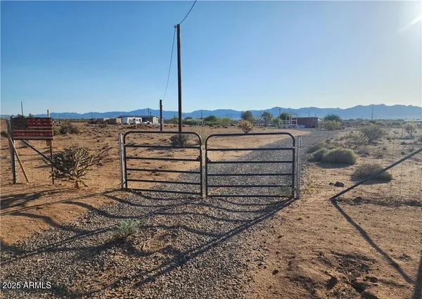 a view of a terrace with sky view