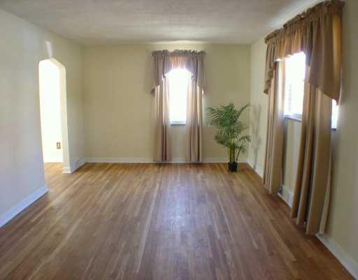 55 North Park Road West View, PA 15229 - Photo 2 of 7 Living Room.