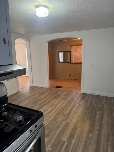 2313 Riordan Street Muskegon, MI 49444 - Photo 5 of 28 IMG_3142