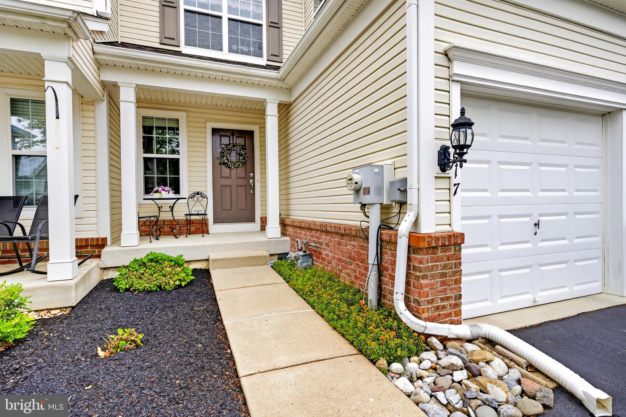 8617 Cascade Road Breinigsville, PA 18031 - Photo 3 of 44