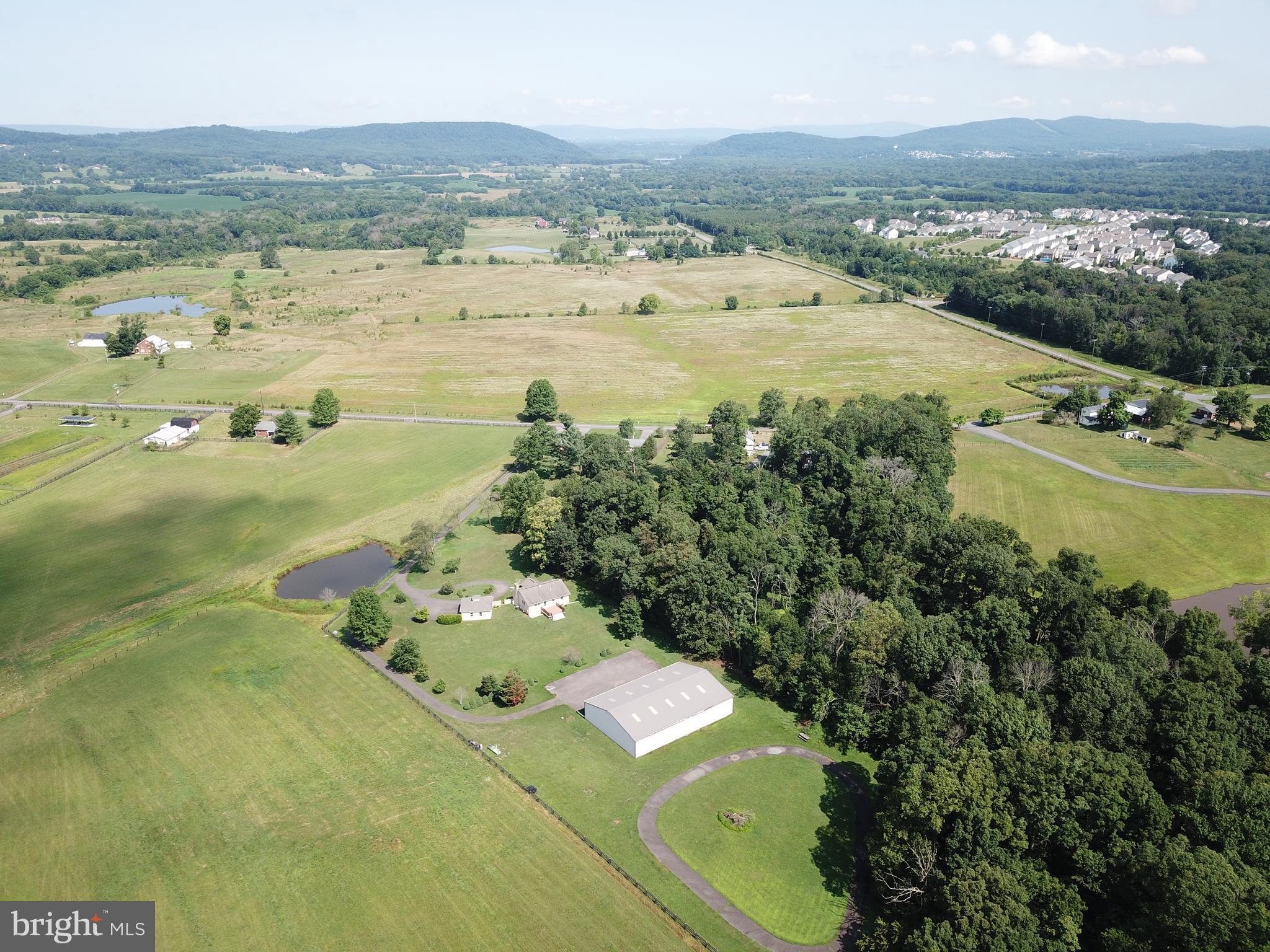 43157 Lucketts Road Leesburg, VA 20176 - Photo 2 of 56 All on 3 acres of privacy! Front mountain views!