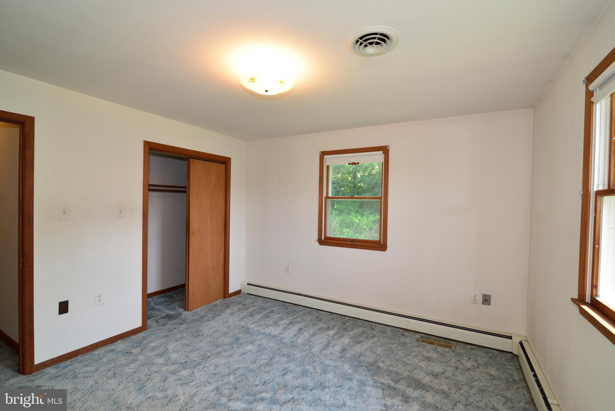 43157 Lucketts Road Leesburg, VA 20176 - Photo 15 of 56 Owner's bedroom with ensuite bath