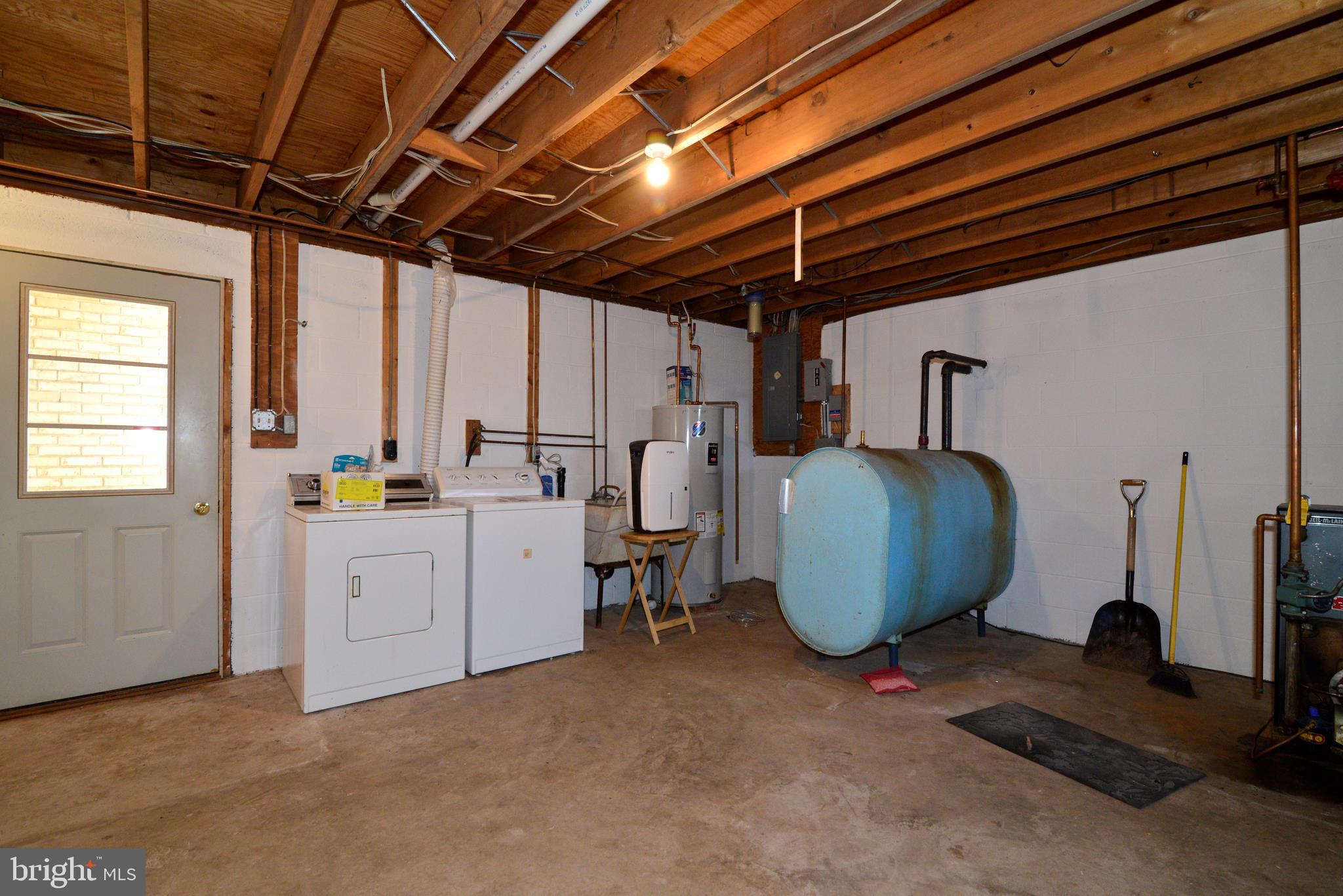 43157 Lucketts Road Leesburg, VA 20176 - Photo 24 of 56 Walk up lower level; laundry and sink
