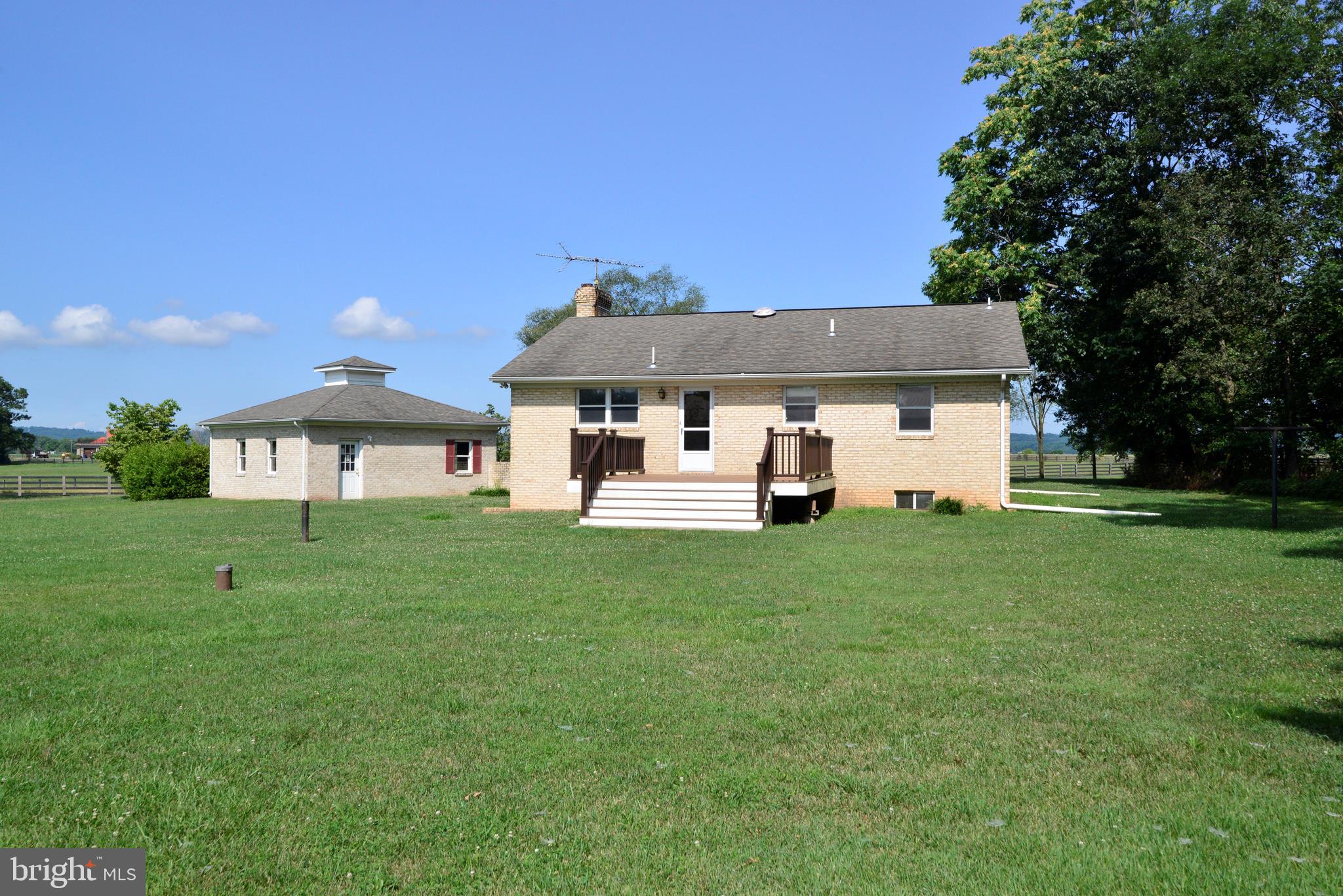 43157 Lucketts Road Leesburg, VA 20176 - Photo 34 of 56 View of back of home