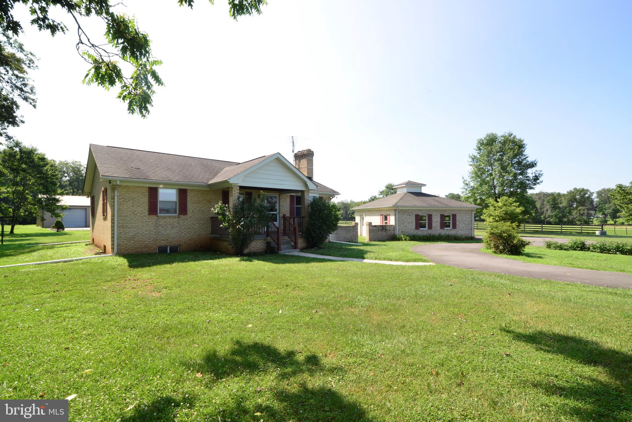 43157 Lucketts Road Leesburg, VA 20176 - Photo 5 of 56 Front of brick home and detached 2 car garage