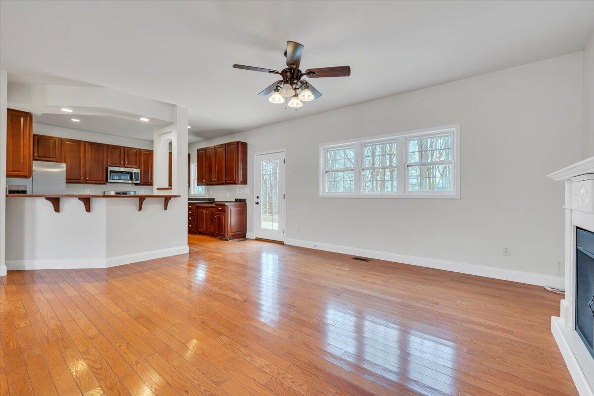 4716 Meadors Spur Road Moneta, VA 24121 - Photo 9 of 51 09-MIB09206