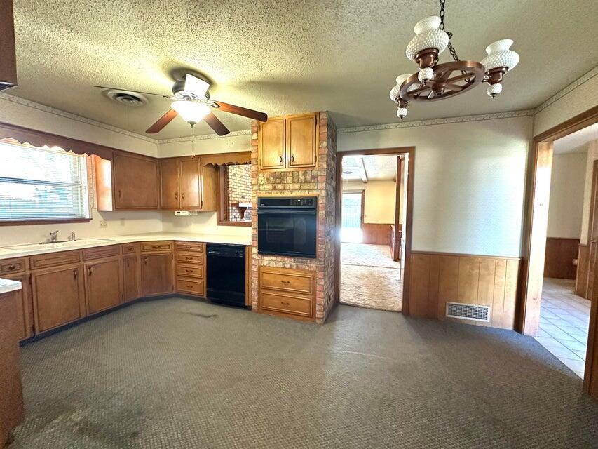 1812 Floydada Plainview, TX 79072 - Photo 9 of 27 9