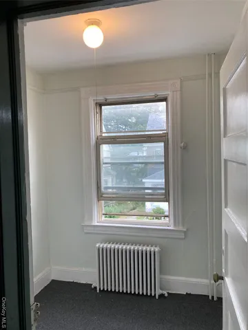 a view of empty room with window