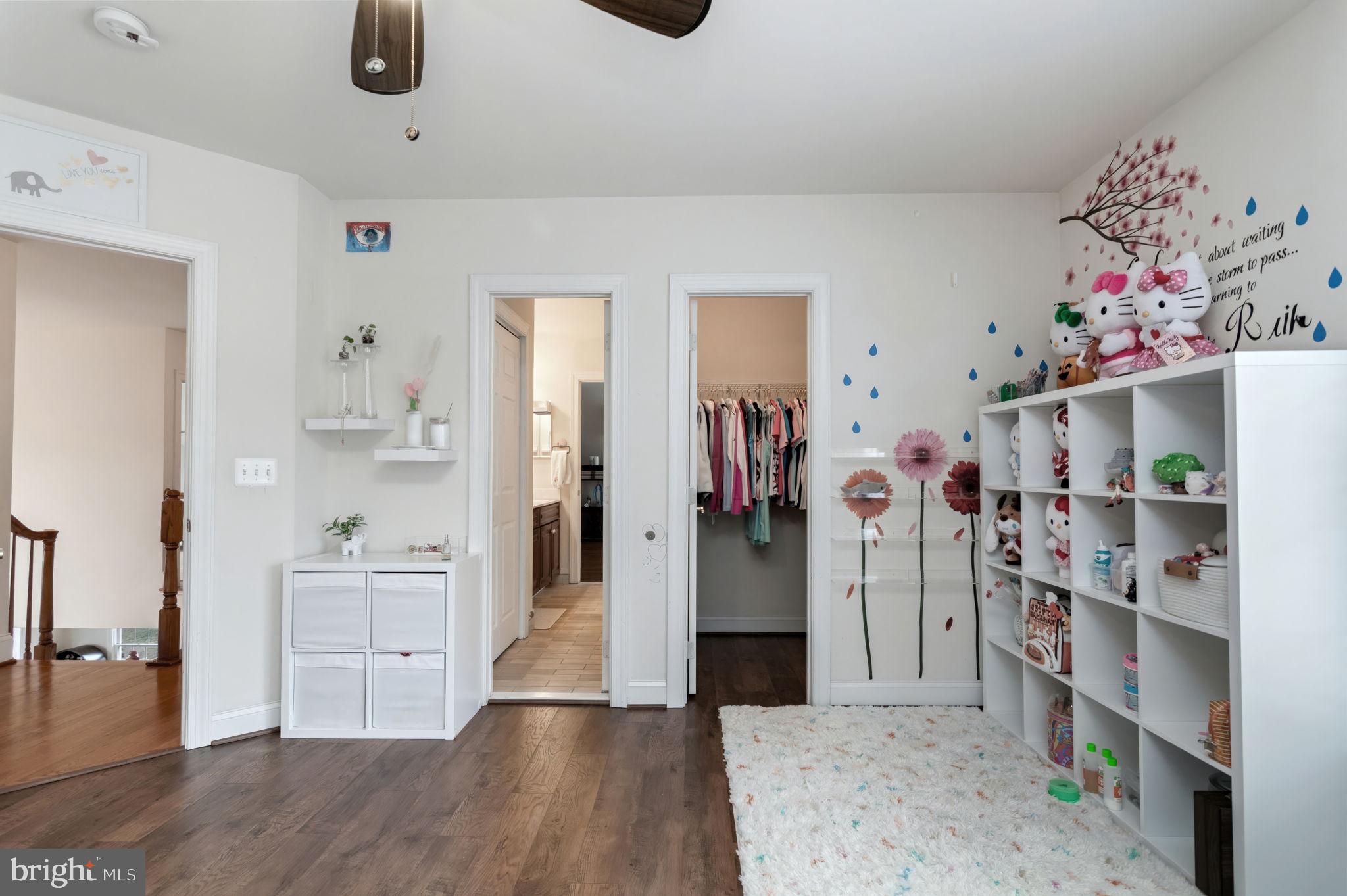 11375 Harding Road Laurel, MD 20723 - Photo 28 of 40 a view of a kitchen and an empty room