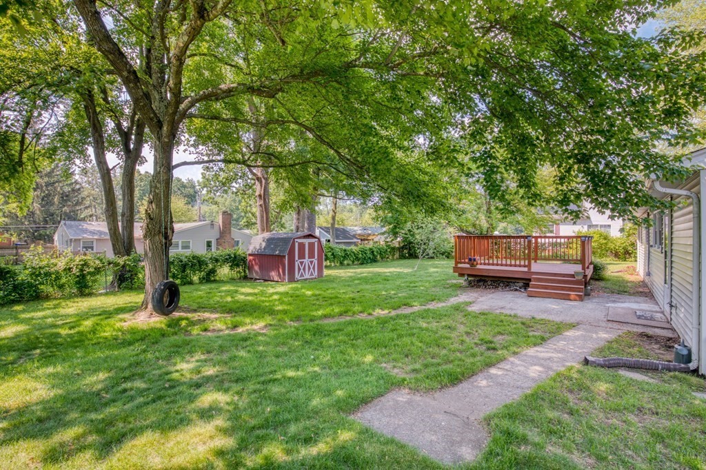 1146 Allen Street Springfield, MA 01118 - Photo 20 of 24