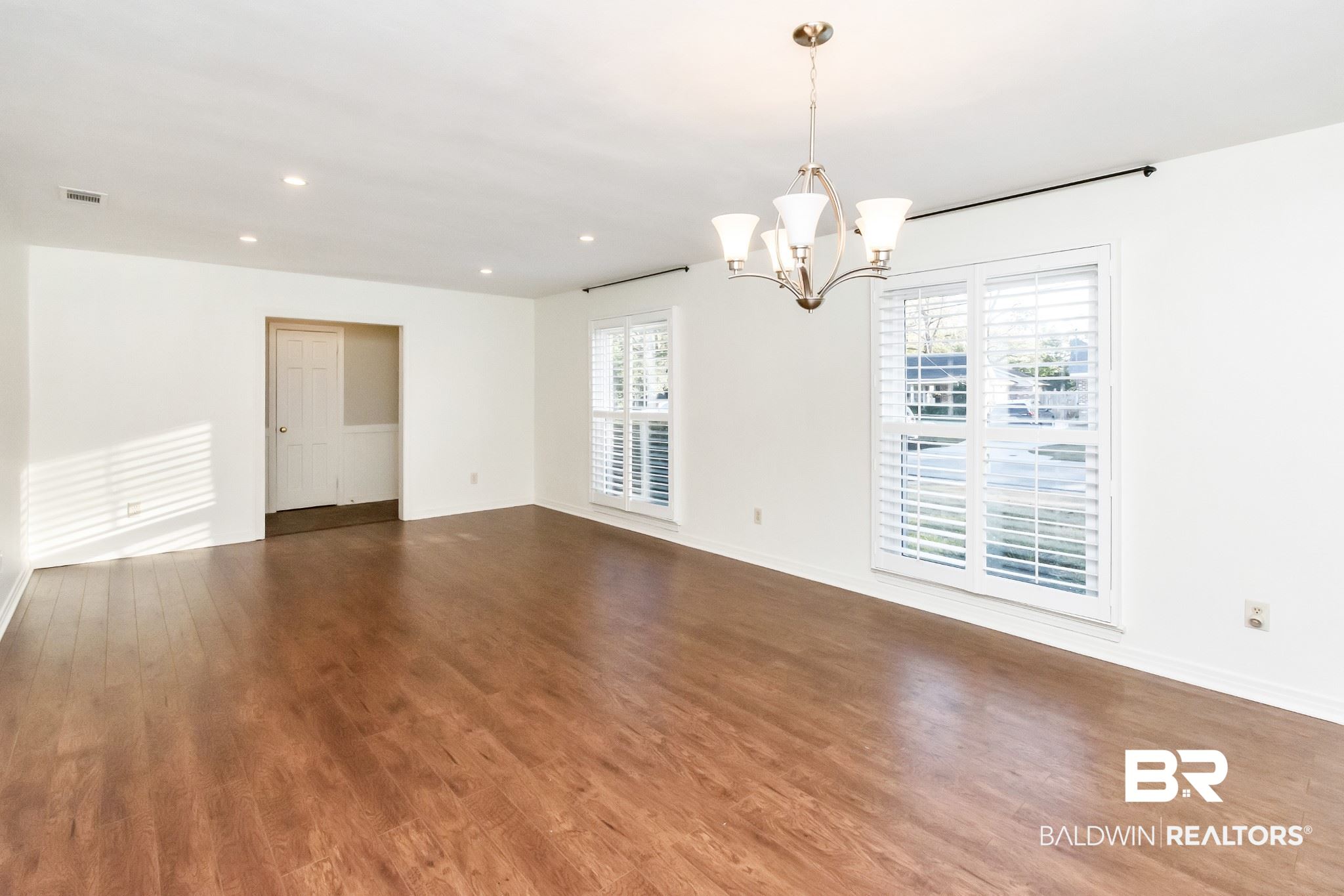 2752 Kreitner Street Mobile, AL 36606 - Photo 5 of 35