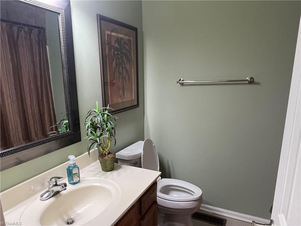 1587 Enterprise Road Lexington, NC 27295 - Photo 15 of 23 2nd Bath