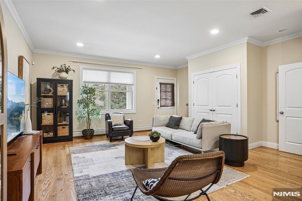 174 Fort Lee Road, Unit B Leonia, NJ 07605 - Photo 3 of 23