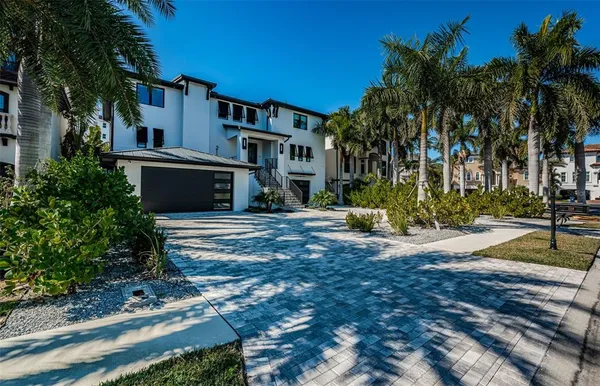$4,695,000 | 218 Sydney Lane, Redington Shores, FL 33708