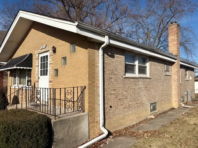$179,900 | 2056 Market Street, Blue Island, IL 60406