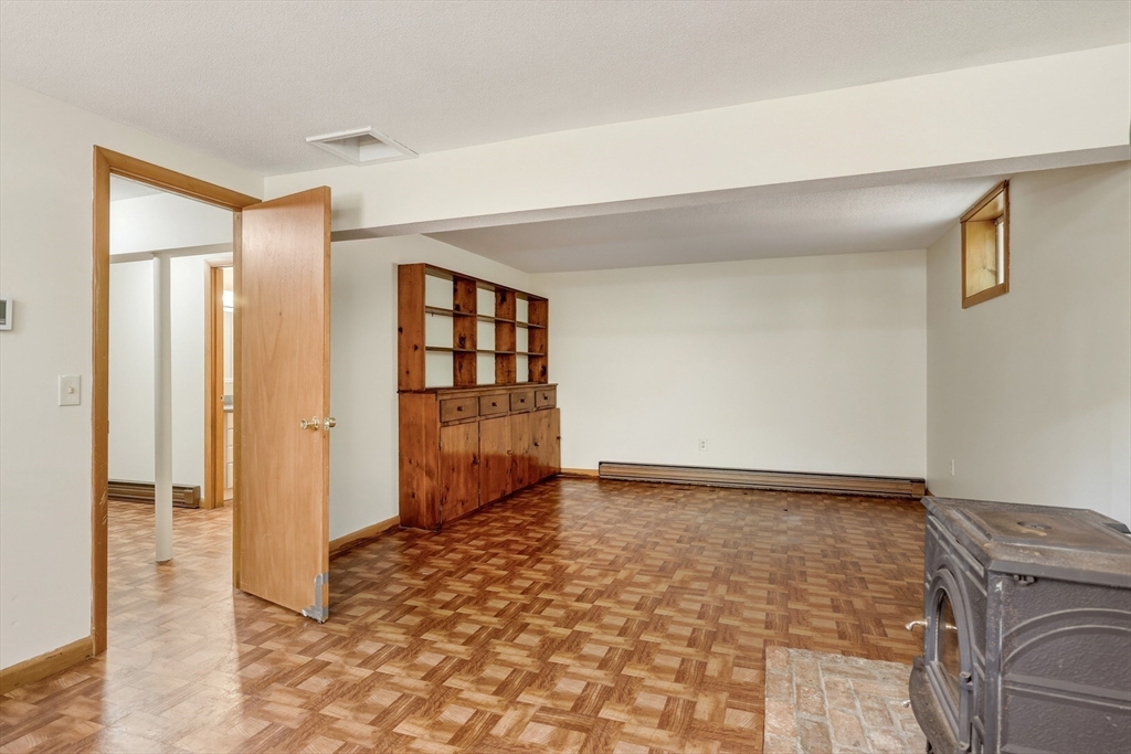 418 State Street Amherst, MA 01002 - Photo 30 of 39